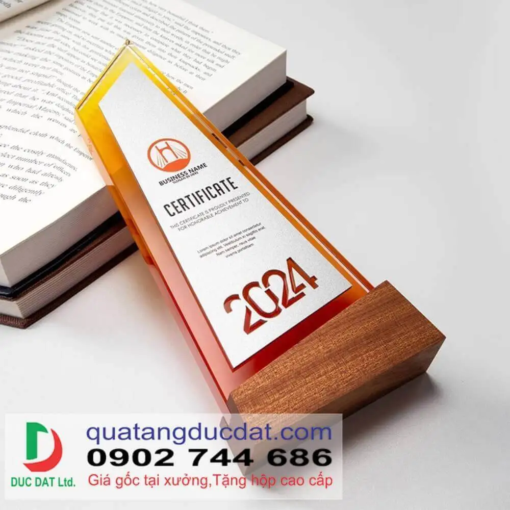 Cúp Đế Gỗ 14 | Kỷ Niệm Chương Sang Trọng – Giá Gốc Xưởng Đức Đạt